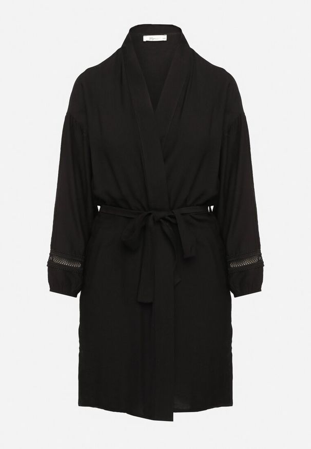 Born2be - Czarna Wiskozowa Sukienka Kimono z Kieszeniami i Ozdobnymi Ażurowymi Wstawkami Salanora. Okazja: do domu. Typ kołnierza: dekolt w serek. Kolor: czarny. Materiał: wiskoza. Długość rękawa: długi rękaw. Wzór: ażurowy