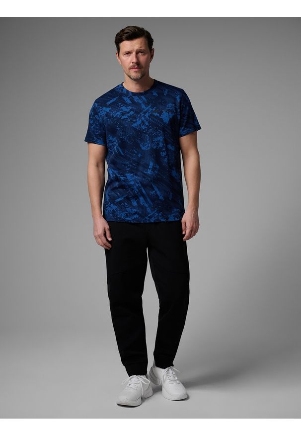 4f - 4F T-shirt regular z nadrukiem męski 4F x Robert Lewandowski - granatowy L. Okazja: na co dzień. Kolor: niebieski. Materiał: bawełna, materiał. Wzór: nadruk. Styl: casual, sportowy