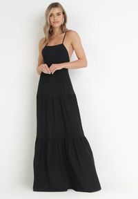 Born2be - Czarna Maxi Sukienka na Cienkich Ramiączkach z Wiązaniem na Tyle Ozdobiona Falbankami Beatrics. Typ kołnierza: kołnierz z falbankami. Kolor: czarny. Długość rękawa: na ramiączkach. Wzór: aplikacja. Długość: maxi #5