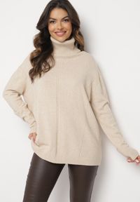 Born2be - Beżowy Sweter z Golfem i Dodatkiem Kaszmiru Rorizia. Okazja: do pracy, na co dzień. Typ kołnierza: golf. Kolor: beżowy. Długość: długie. Wzór: aplikacja. Materiał: kaszmir. Długość rękawa: długi rękaw. Sezon: zima, jesień. Styl: klasyczny, casual
