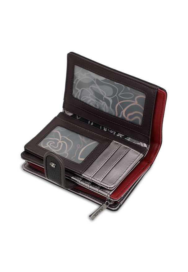 Brązowy Damski Portfel Anekke Z Laleczką. Kolor: brązowy. Materiał: materiał. Wzór: aplikacja