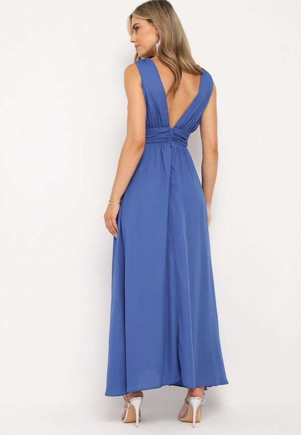 Born2be - Niebieska Rozkloszowana Sukienka na Ramiączkach Seraphineme. Kolor: niebieski. Długość rękawa: na ramiączkach. Styl: elegancki