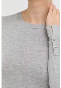 Guess sweter damski kolor szary lekki. Okazja: na co dzień. Kolor: szary. Materiał: materiał, dzianina, wiskoza. Długość rękawa: długi rękaw. Długość: długie. Styl: casual #3