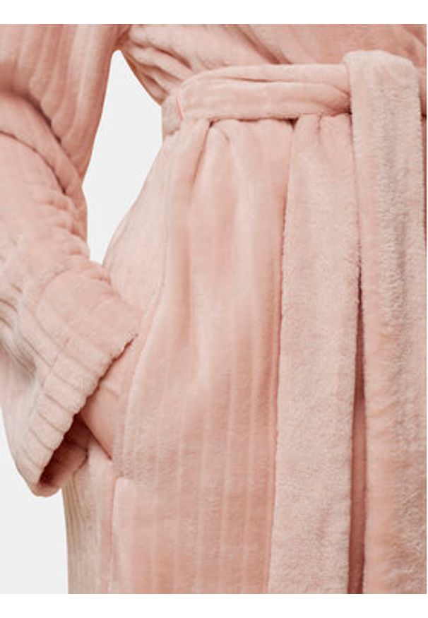 Triumph Szlafrok Robes Fleece Robe 3/4 10216521 Różowy. Kolor: różowy. Materiał: syntetyk