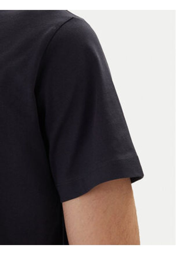 Guess T-Shirt M6GI17 K3038 Granatowy Regular Fit. Kolor: niebieski. Materiał: bawełna