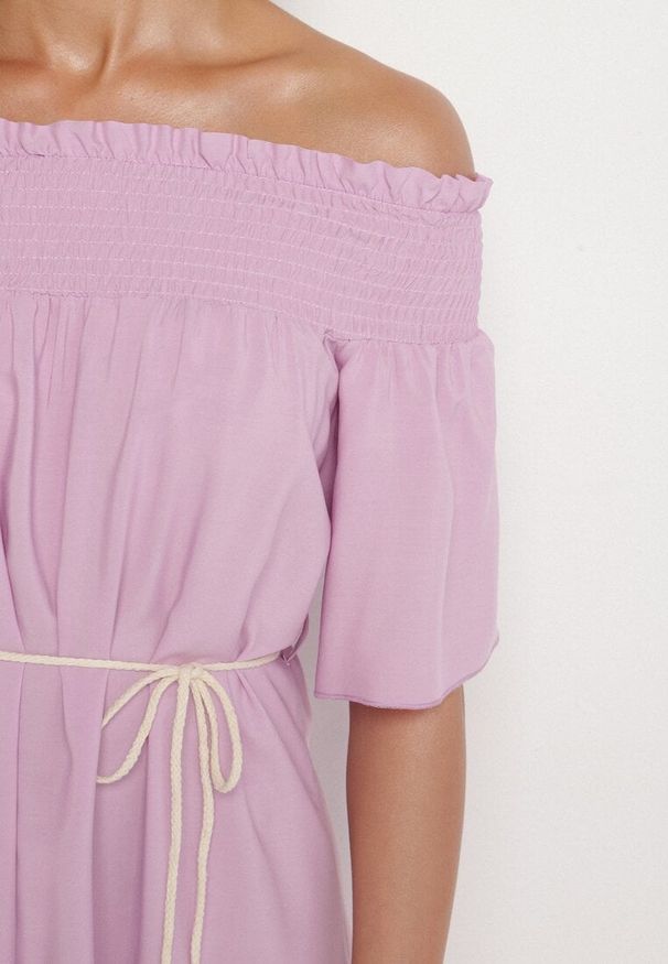 Born2be - Fioletowa Sukienka z Wiskozą Bawełną Hiszpańskim Dekoltem i Sznurkiem Lilarenne. Okazja: na co dzień. Kolor: fioletowy. Materiał: bawełna, wiskoza. Sezon: lato. Styl: casual, elegancki