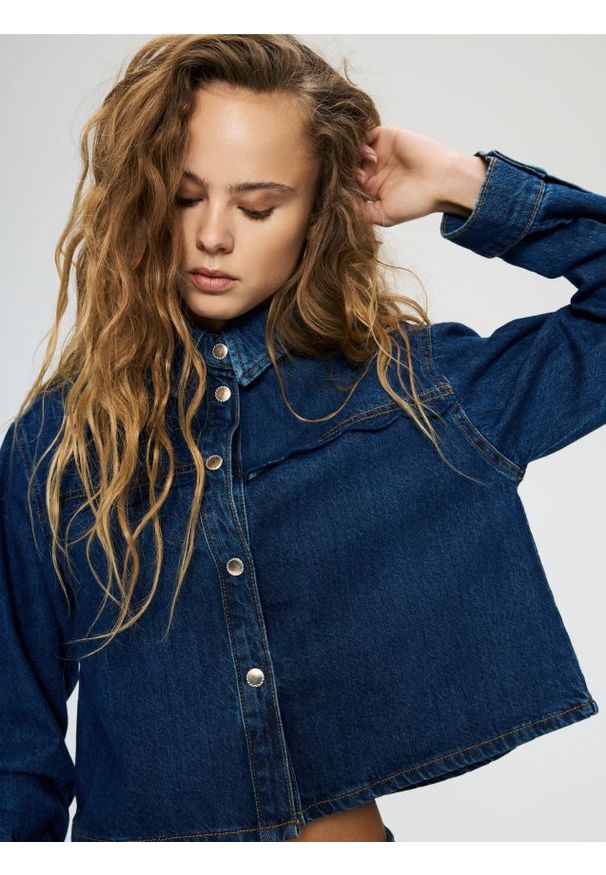 Reserved - Jeansowa koszula - niebieski. Kolor: niebieski. Materiał: jeans