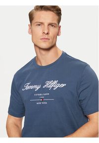TOMMY HILFIGER - Tommy Hilfiger T-Shirt Script Logo Tee MW0MW33691 Niebieski Regular Fit. Kolor: niebieski. Materiał: bawełna