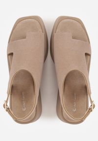 Renee - Ciemnobeżowe Sandały Japonki z Paskiem na Palec na Grubej Podeszwie z Koturnem Tibas. Okazja: na co dzień. Zapięcie: pasek. Kolor: beżowy. Materiał: len. Sezon: lato. Obcas: na koturnie. Styl: casual #2