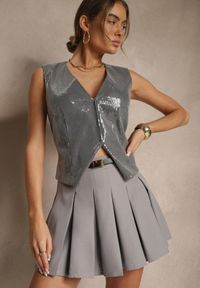 Renee - Szare Spódnico-Spodenki High Waist z Plisowaniem Wykończone Paskiem Eviennes. Okazja: na co dzień. Stan: podwyższony. Kolor: szary. Materiał: jedwab. Styl: klasyczny, casual