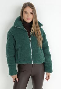 Born2be - Zielona Kurtka Futerko Teddy Zychee. Okazja: na co dzień, na spacer. Kolor: zielony. Materiał: futro. Długość rękawa: długi rękaw. Długość: długie. Styl: casual, elegancki #2