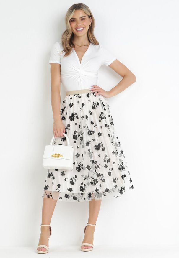 Born2be - Jasnobeżowa Tiulowa Spódnica z Welurowym Wzorem w Kwiaty i Gumką w Pasie Iyosi. Kolor: beżowy. Materiał: welur, tiul. Wzór: kwiaty