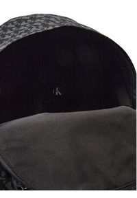 Calvin Klein Jeans Plecak Unstrctrd Mngrm Bckp LV04G3116G Czarny. Kolor: czarny. Materiał: materiał #4