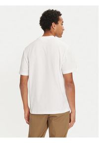 Lacoste T-Shirt TH2806 Biały Regular Fit. Kolor: biały. Materiał: bawełna