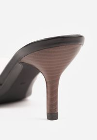 Renee - Czarne Transparentne Klapki na Kaczuszce Helymna. Okazja: na co dzień. Kolor: czarny. Materiał: jeans, skóra, koronka. Obcas: na szpilce. Styl: casual #7