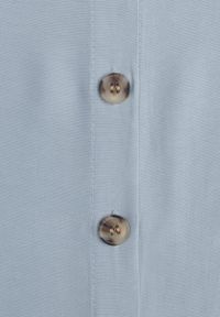 Renee - Jasnoniebieska Trapezowa Sukienka Midi bez Rękawów z Wiązanym Paskiem Ajana. Kolor: niebieski. Materiał: materiał. Długość rękawa: bez rękawów. Typ sukienki: trapezowe. Długość: midi #2