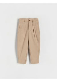 Reserved - Eleganckie spodnie - beżowy. Kolor: beżowy. Materiał: tkanina, włókno, wiskoza. Styl: elegancki #1