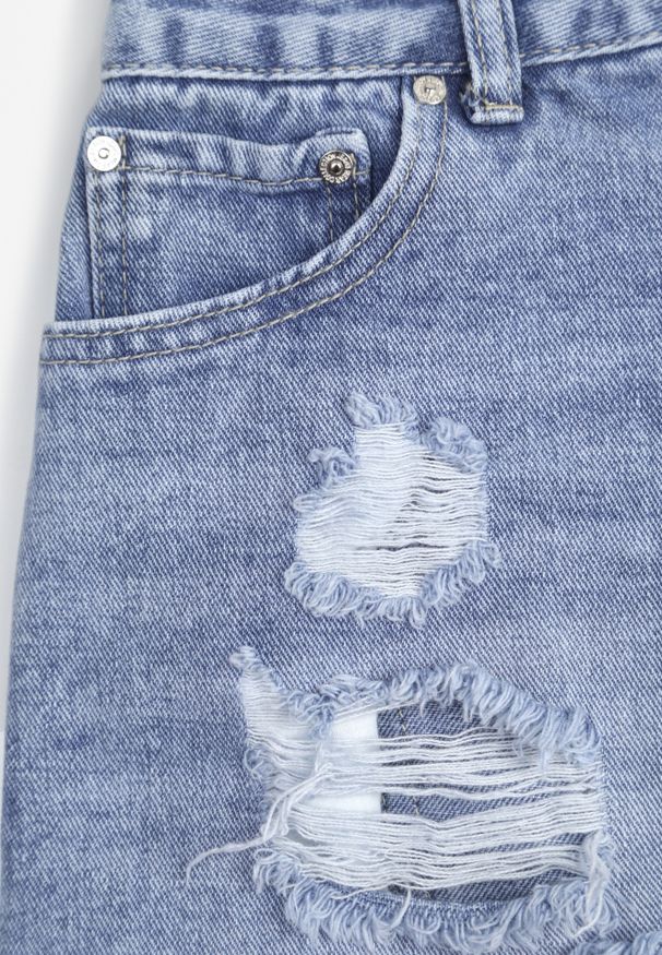 Renee - Niebieskie Jeansowe Szorty z Bawełny Poszarpane z Wystającymi Kieszeniami Lendia. Okazja: na co dzień. Kolor: niebieski. Materiał: bawełna, jeans. Długość: krótkie. Sezon: lato. Styl: klasyczny, casual
