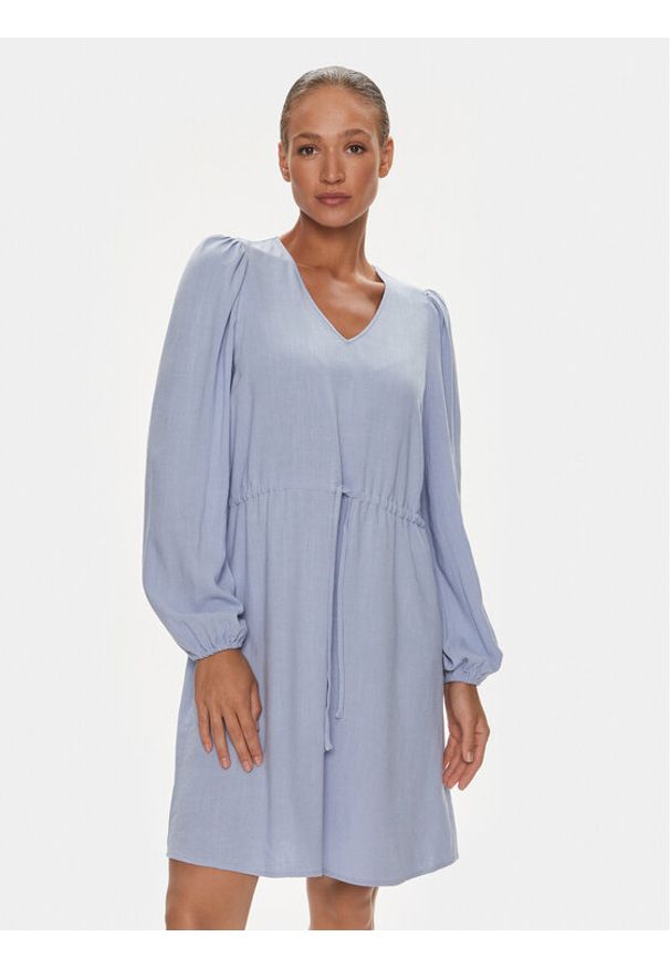 Selected Femme Sukienka 16089064 Niebieski Regular Fit. Kolor: niebieski. Materiał: wiskoza