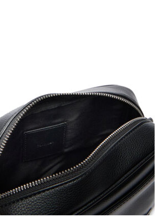 Calvin Klein Saszetka Webbing Strap Camera Bag LV04D3129G Czarny. Kolor: czarny. Materiał: skóra
