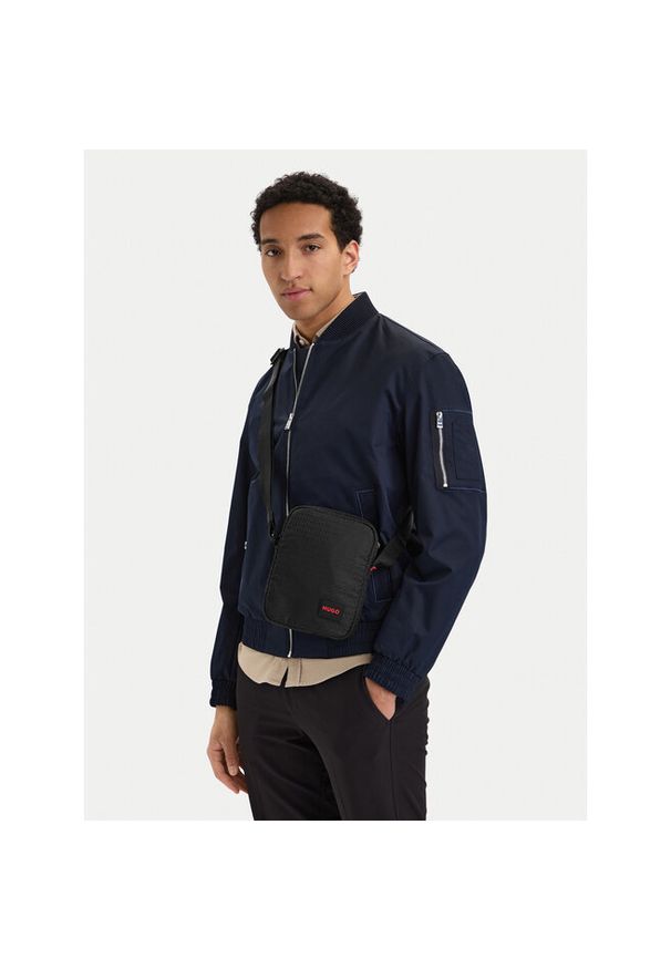 Hugo - Saszetka HUGO. Kolor: czarny