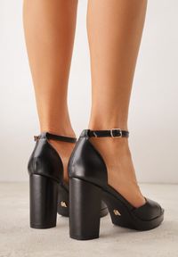 Renee - Czarne Sandały VICES na Słupku i Grubej Podeszwie z Wkładką ze Skóry Naturalnej Adeia. Okazja: na urodziny, na ślub cywilny, na wesele, na imprezę. Zapięcie: pasek. Kolor: czarny. Materiał: skóra. Sezon: lato. Obcas: na słupku. Styl: elegancki #3