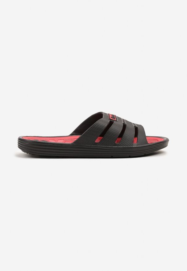 Born2be - Czarno-Czerwone Piankowe Klapki w Sportowym Stylu z Wycięciami Marwena. Okazja: na plażę, na co dzień. Kolor: czarny. Wzór: aplikacja. Obcas: na płaskiej podeszwie. Styl: sportowy
