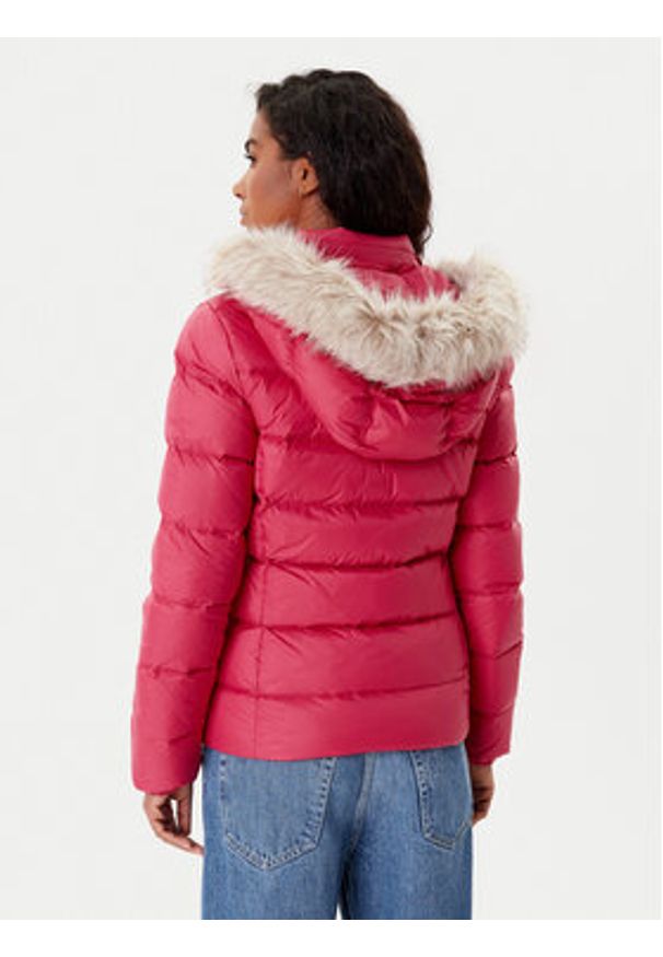 Tommy Jeans Kurtka puchowa Basic DW0DW18312 Czerwony Slim Fit. Kolor: czerwony. Materiał: syntetyk