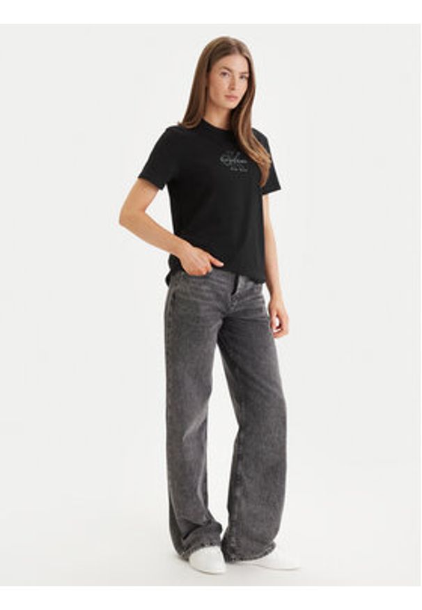Calvin Klein Jeans T-Shirt LV047F831G Czarny Regular Fit. Kolor: czarny. Materiał: bawełna