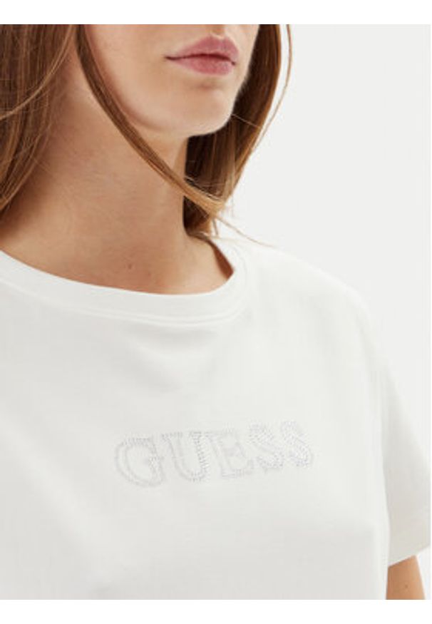 Guess T-Shirt BRIANA SS V3BI11 J1314 Biały Active Fit. Kolor: biały. Materiał: bawełna