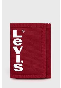 Levi's® - Levi's Portfel męski kolor czerwony. Kolor: czerwony. Materiał: materiał. Wzór: gładki #1