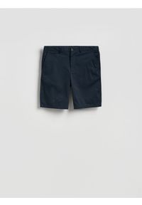 Reserved - Szorty regular z lyocellem - granatowy. Kolor: niebieski. Materiał: tkanina