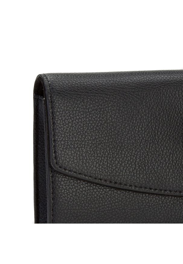 Wittchen - Damska kopertówka na łańcuszku z zapięciem. Kolor: czarny. Materiał: skórzane. Rozmiar: małe. Styl: klasyczny, elegancki