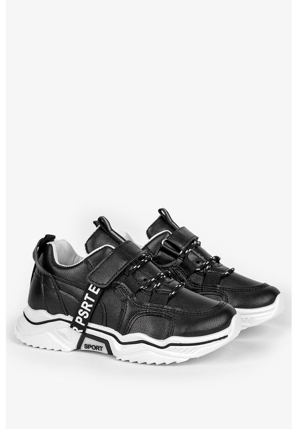 Casu - Czarne buty sportowe sznurowane casu 19/3/21/m. Kolor: czarny