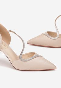 Renee - Beżowe Czółenka Emev. Nosek buta: otwarty. Kolor: beżowy. Materiał: satyna. Obcas: na obcasie. Wysokość obcasa: średni #5