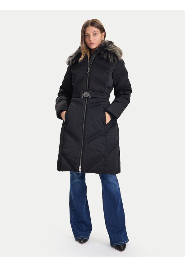 Guess Kurtka zimowa W5BL33 WG092 Czarny Regular Fit. Kolor: czarny. Materiał: syntetyk, bawełna. Sezon: zima