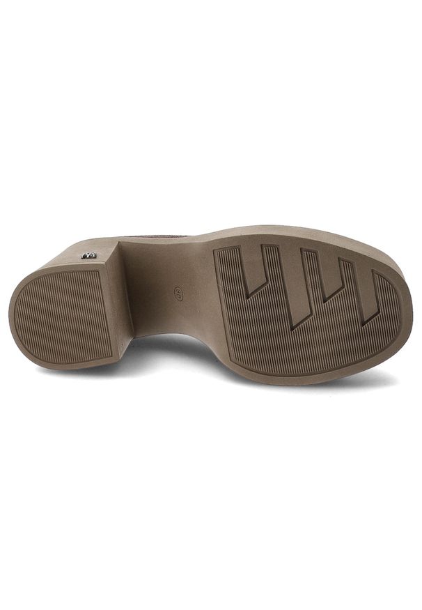 Brązowe Półbuty Karino Eleganckie Obuwie Damskie Na Obcasie. Okazja: na co dzień. Kolor: brązowy. Materiał: welur. Wzór: aplikacja. Obcas: na obcasie. Styl: elegancki. Wysokość obcasa: średni