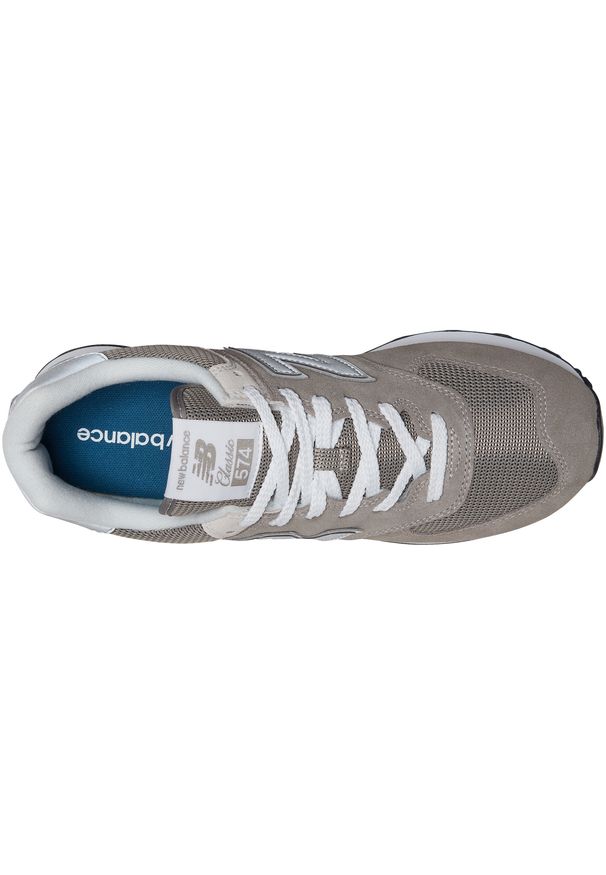 Buty męskie New Balance ML574EVG – szare. Okazja: na co dzień. Kolor: szary. Materiał: syntetyk, materiał, guma, zamsz. Szerokość cholewki: normalna. Model: New Balance 574