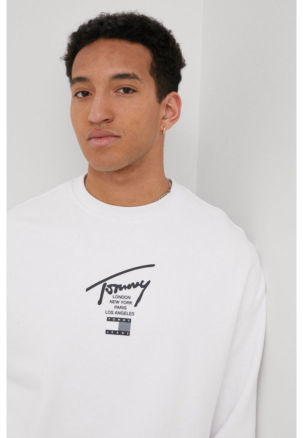 Tommy Jeans bluza męska kolor biały z nadrukiem. Kolor: biały. Materiał: włókno, dzianina, materiał. Wzór: nadruk