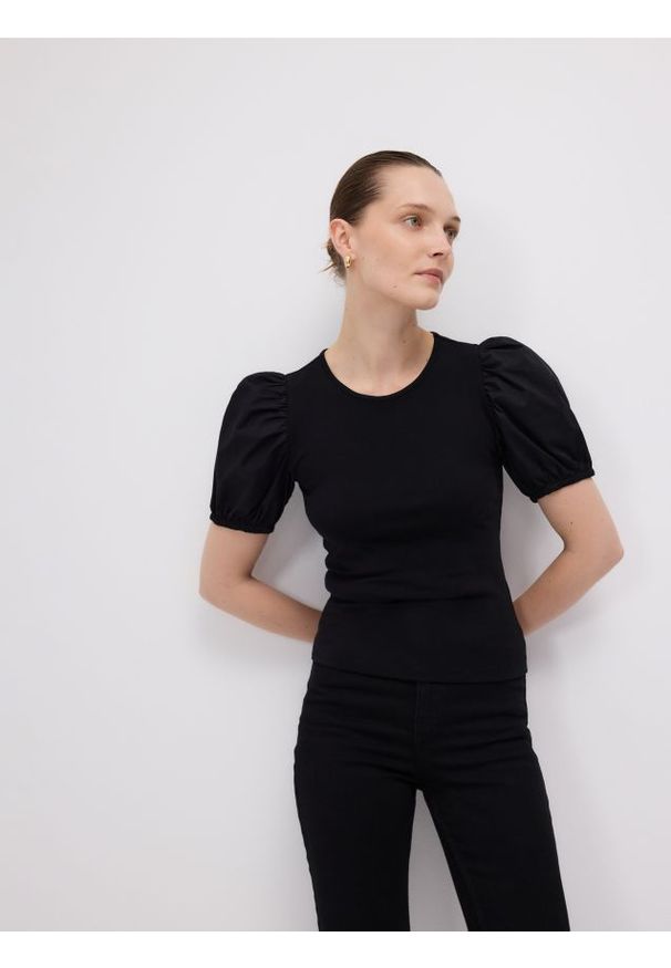 Reserved - Bluzka z modalem - czarny. Kolor: czarny. Materiał: dzianina