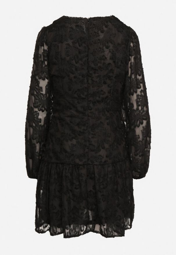 Born2be - Czarna Koronkowa Sukienka z Kopertowym Dekoltem i Marszczeniami Labisse. Kolor: czarny. Materiał: koronka. Typ sukienki: kopertowe. Styl: klasyczny