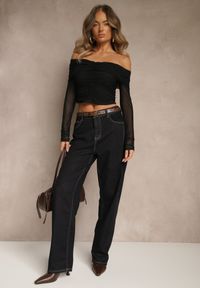 Renee - Czarna Drapowana Bluzka VICES z Odkrytymi Ramionami i Siateczkowymi Rękawami Atevite. Okazja: na co dzień. Kolor: czarny. Materiał: jeans. Styl: casual #4
