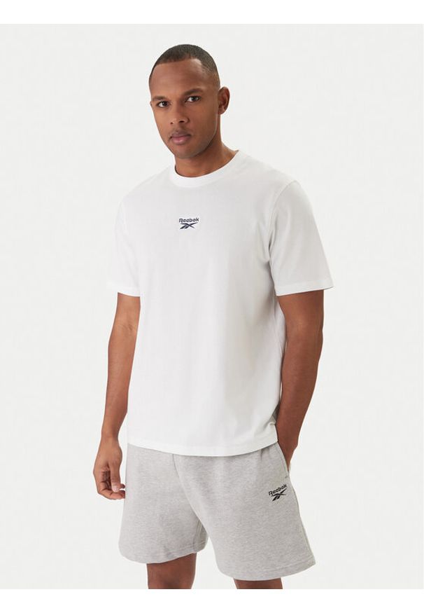 Reebok Komplet t-shirt i spodenki Baz RK25609CCM Szary Regular Fit. Kolor: szary. Materiał: syntetyk