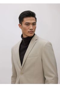 Reserved - Marynarka slim fit - beżowy. Kolor: beżowy. Materiał: dzianina, wiskoza #1