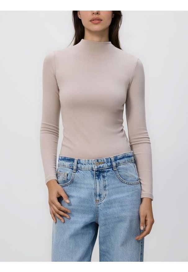 Reserved - Longsleeve z modalem - beżowy. Kolor: beżowy. Materiał: dzianina. Długość rękawa: długi rękaw