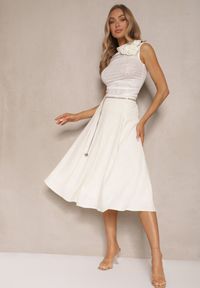 Renee - Jasnobeżowa Spódnica Rozkloszowana z Wiskozą High Waist Ozdobiona Łańcuszkiem Olirive. Stan: podwyższony. Kolor: beżowy. Materiał: wiskoza. Wzór: aplikacja #3
