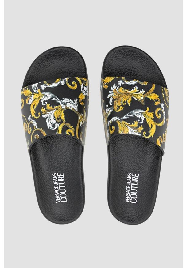 Versace Jeans Couture - VERSACE JEANS COUTURE Czarne klapki Fondo Slide DIS. SQ4, Rozmiar 45. Kolor: czarny