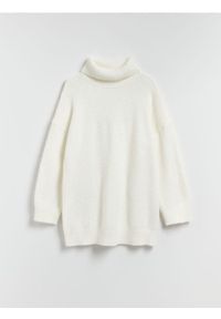 Reserved - Długi sweter z golfem - złamana biel. Typ kołnierza: golf. Materiał: wełna, dzianina. Długość: długie #1