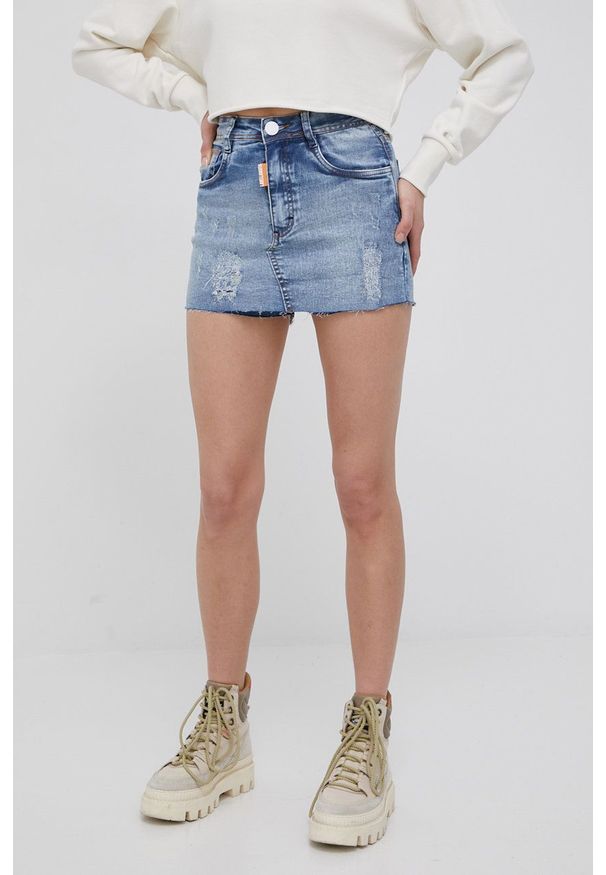 LABELLAMAFIA - LaBellaMafia szorty jeansowe damskie high waist. Stan: podwyższony. Kolor: niebieski. Materiał: jeans