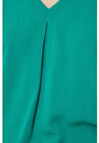medicine - Medicine bluzka damska kolor zielony gładka. Okazja: na co dzień. Kolor: zielony. Materiał: tkanina. Długość rękawa: krótki rękaw. Długość: krótkie. Wzór: gładki. Styl: casual #5